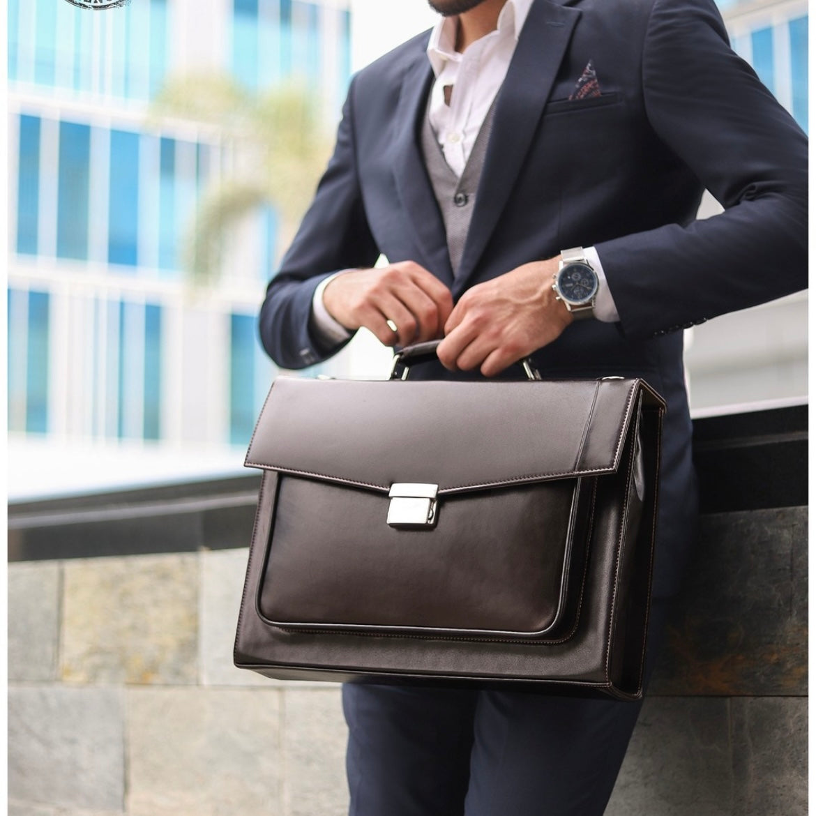 brown businessman laptop bag